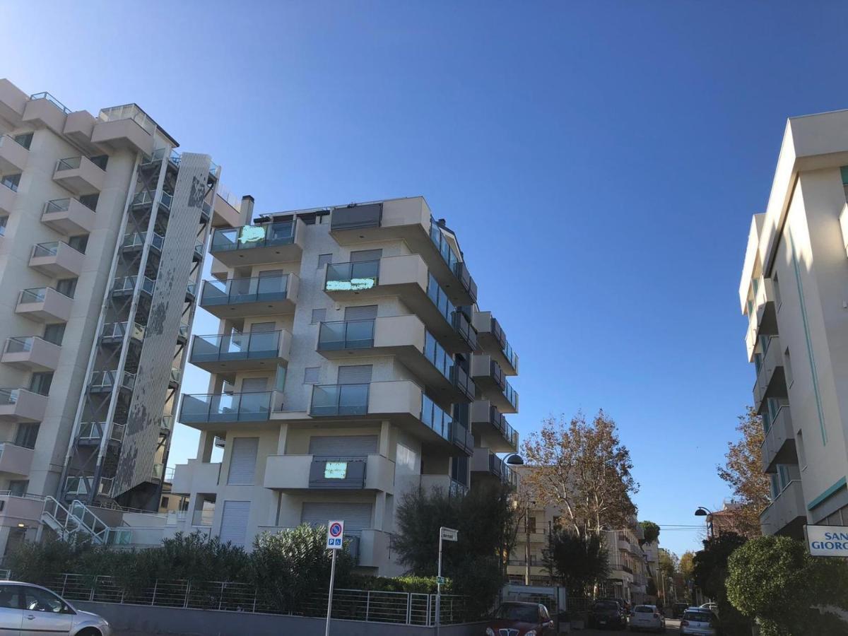 Brezza Da Mare Apartment Rimini Exterior photo