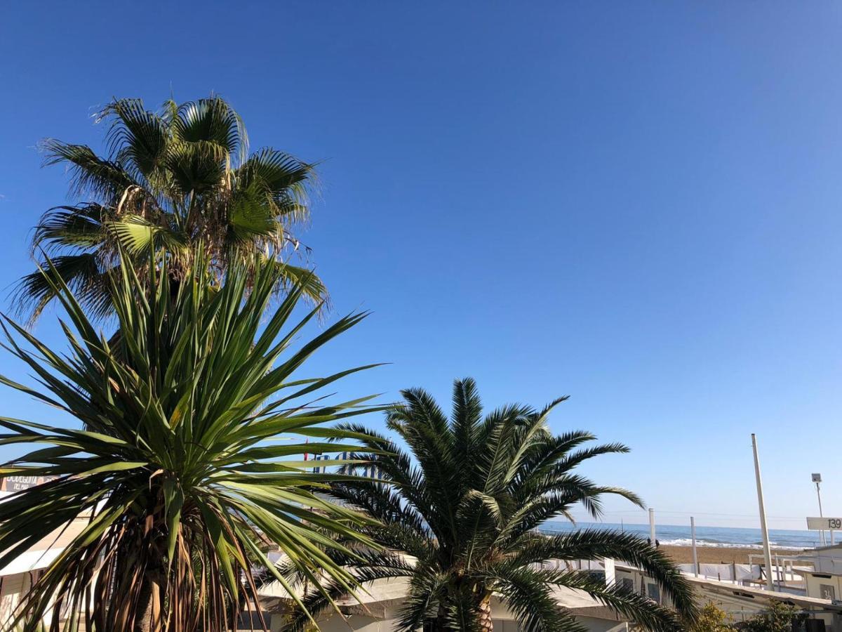 Brezza Da Mare Apartment Rimini Exterior photo